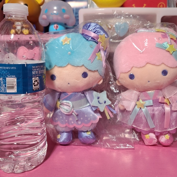 Little Twin Stars Plushie Keychains - Picture 3 of 3